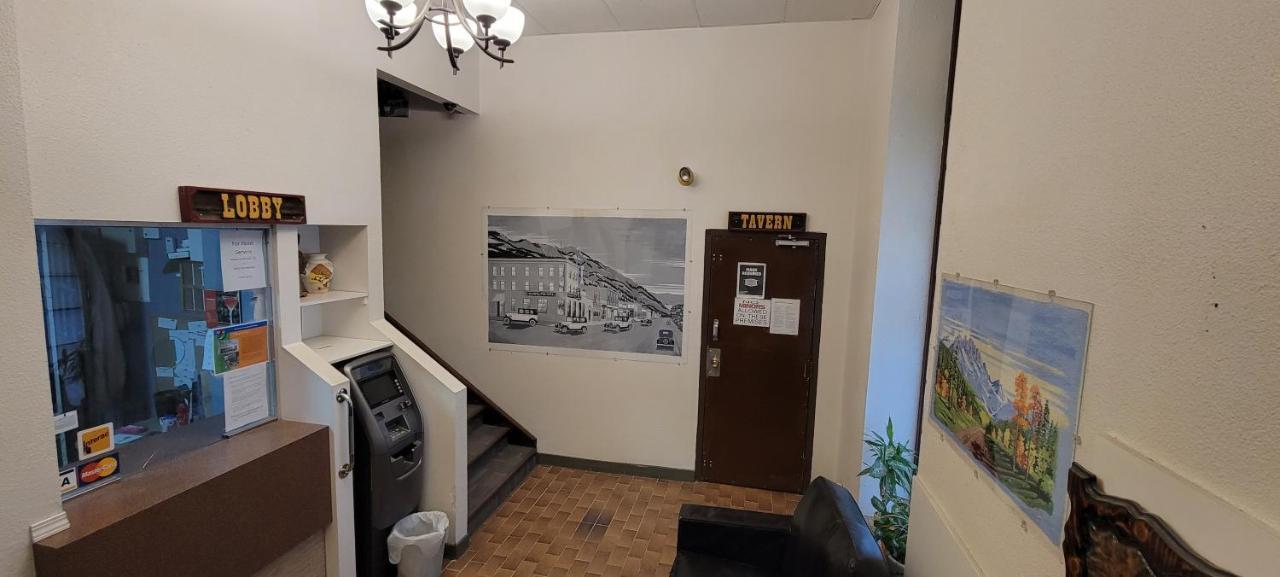The Cosmopolitan Hotel Blairmore ภายนอก รูปภาพ